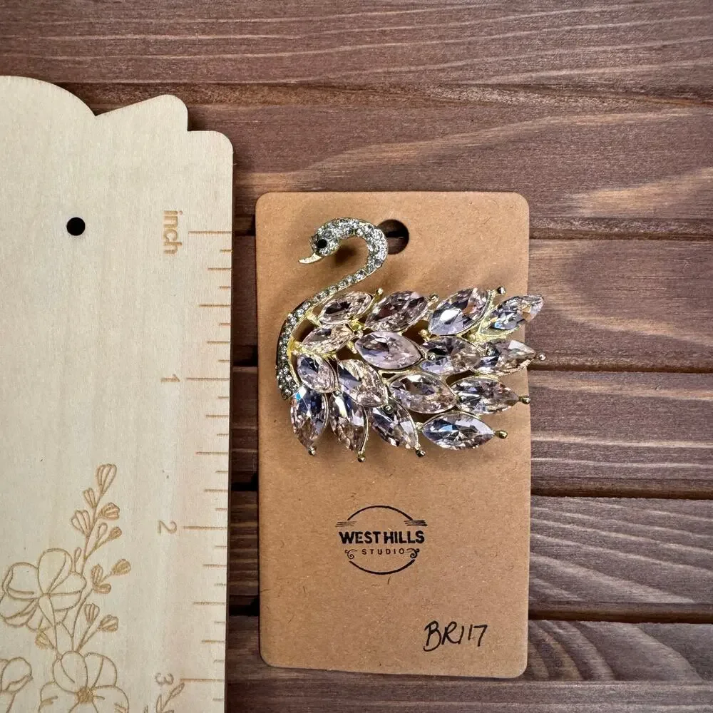 Beautiful Swan Pin White Jewelry Brooch Fashion Jewelry FAST SHIP
